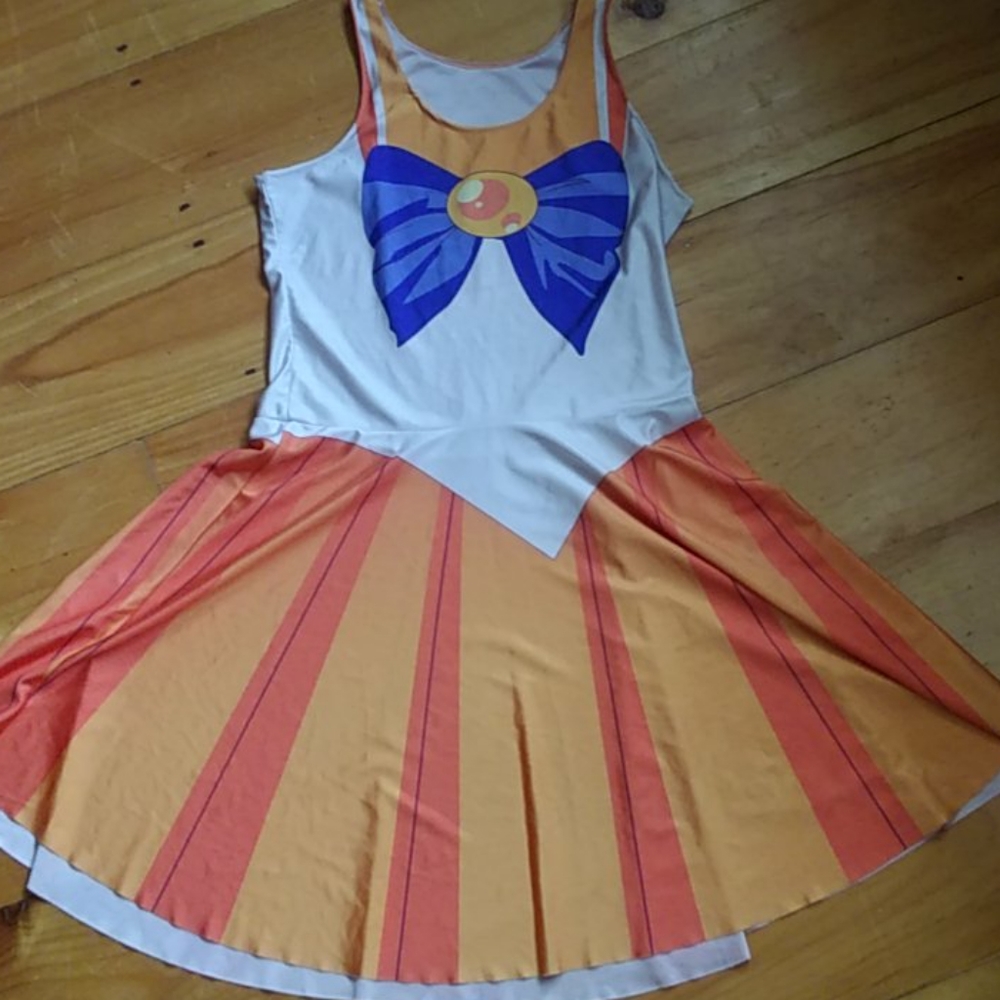 Sailor Venus cosplay dress